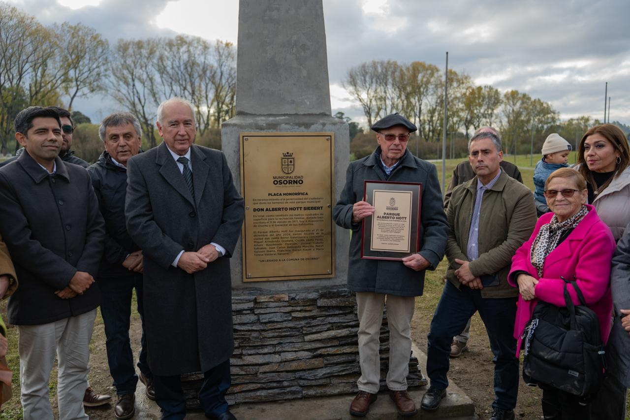 MUNICIPIO INAUGUR OCTAVA CANCHA SINT TICA DE F TBOL EN EL PARQUE 