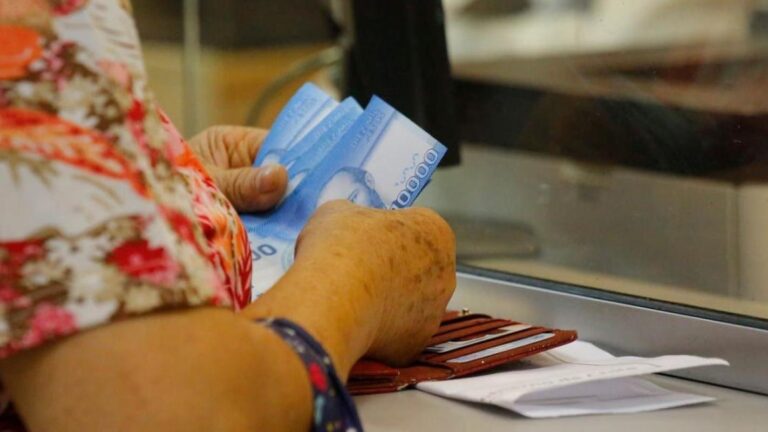Bono Dueña de Casa 2026: revisa con tu RUT si puedes recibir el beneficio sin postulación