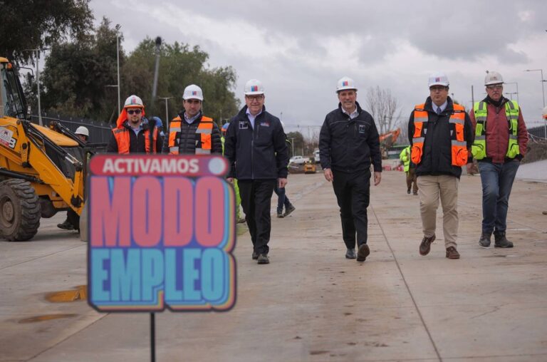 Gobierno presenta plan de infraestructura pública que proyecta más de 246 mil empleos