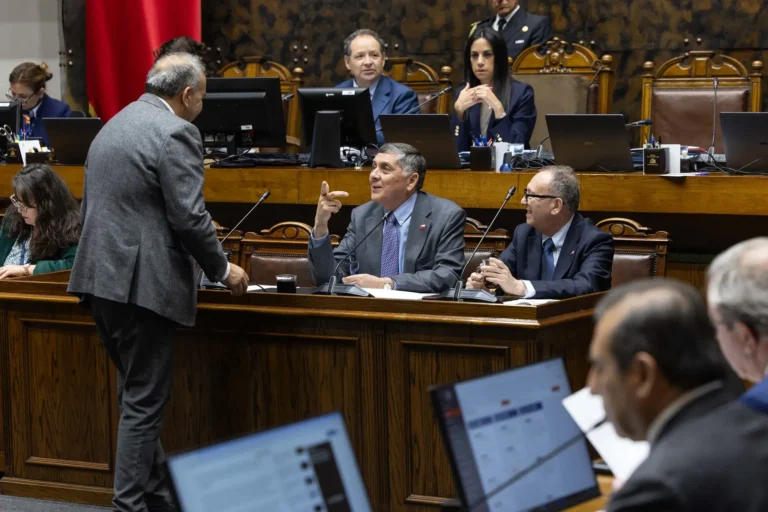 Senado aprueba en general proyecto de reparación para víctimas de violencia en cuatro regiones del país