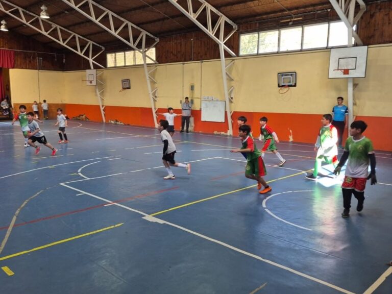 FUTSAL REÚNE A ESTABLECIMIENTOS DE OSORNO EN LA PREVIA DE LOS 115 AÑOS DE LA ESCUELA SUIZA