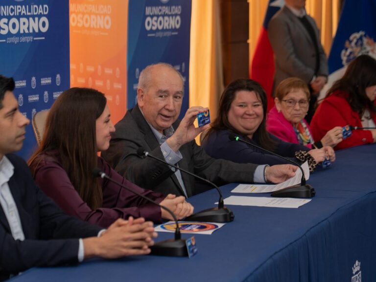 SE LANZÓ OFICIALMENTE “TARJETA VECINA” QUE ENTREGA DESCUENTOS EN TIENDAS DE OSORNO